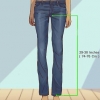 Iført en bootcutjeans