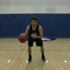 At lave en crossover, når du spiller basketball