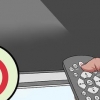 Rengøring af et fladskærms-tv