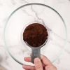 Lav en scrub med sukker og kaffe