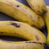Bleg dine tænder med en bananskræl