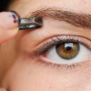 Påfør make-up på små øjne