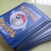 Spil med pokemon-kort