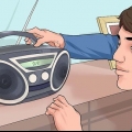 At være den 10. Ringer til en radiostation