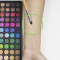 Falske et blåt mærke med makeup