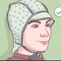 Få dit hår gennem en highlighting-kasket selv