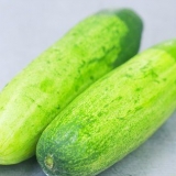 Syltning af pickles med dild