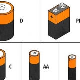 Udskiftning af batterier i en røgalarm