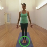 Gør den nedadgående hund i yoga