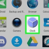 Indstil en alarm på android