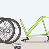 Male en cykel