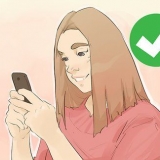 Beder en mand om en hookup-aftale via sms