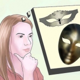 At lave en maskerade maske