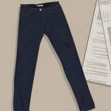 Lys et par jeans op