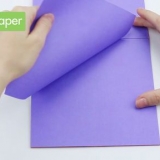 At lave en flyvende fugl af origami