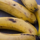 Bleg dine tænder med en bananskræl