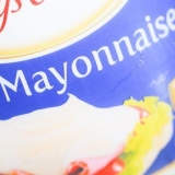 Brug af mayonnaise som hårbalsam