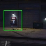 Røver folk ved pengeautomater i gta v