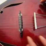 Undgå ømme fingre, når du lærer at spille guitar