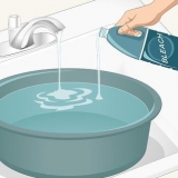Få urinlugt ud af tøj