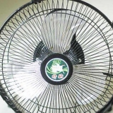 Lav et simpelt klimaanlæg selv fra en ventilator og flasker med vand