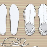 Holder yeezy's clean