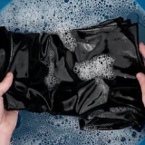 Pleje af latex tøj