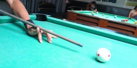 Spille 9 bold pool