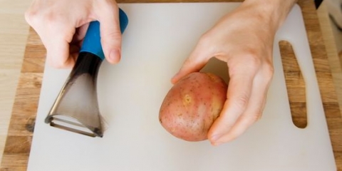 Skrælning af kartofler