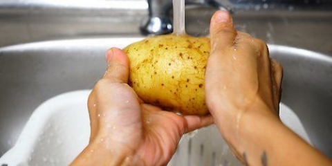 Tilberedning af kartofler på grillen