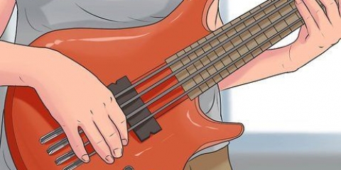 Spil basguitar