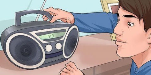 At være den 10. Ringer til en radiostation