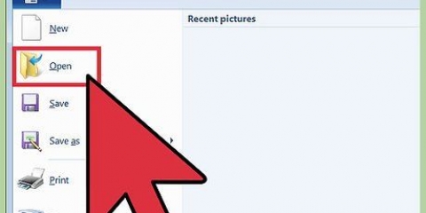 Skift baggrunden for et billede med paint