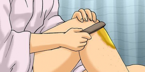 Fjern mørke pletter efter barbering