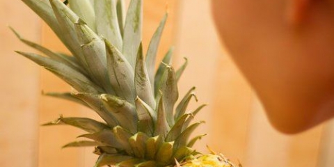Skræl en ananas