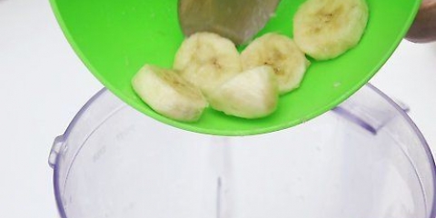 At lave en banan milkshake