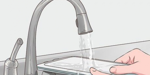 Rengøring af en brita vandfilterkande