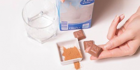 At lave en chokolade milkshake