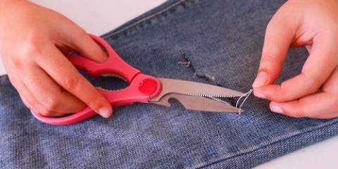 Sådan reparerer du et revne jeans