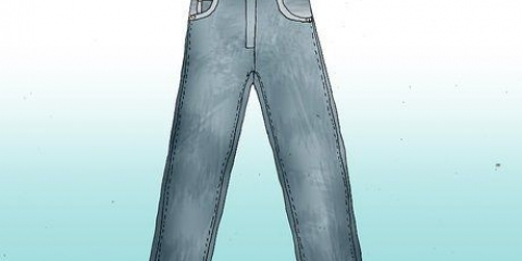 Blegende jeans med blegemiddel