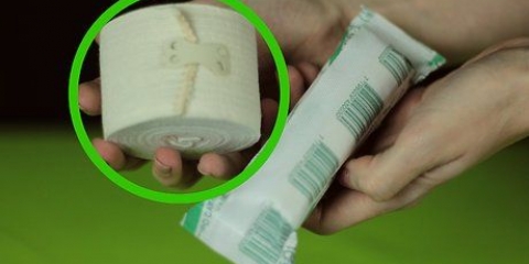 Påfør en støttebandage på dit knæ