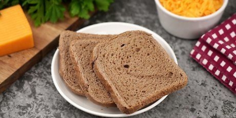 At lave en sandwich i mikroovnen