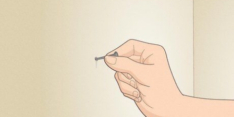 Reparer huller i gipsplader