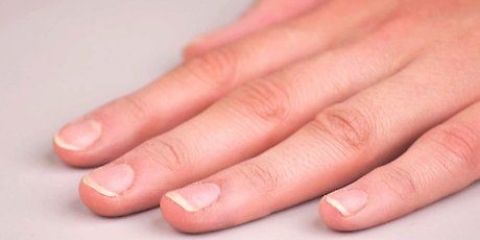 Sætte gel negle med spidser