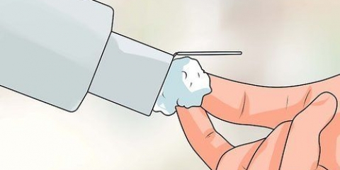 Sådan bruger du hjemmemedicin til at slippe af med acne