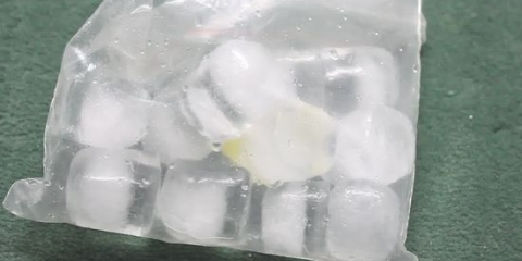 Fjern tyggegummi fra tæppet