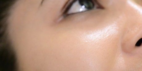 Påfør makeup, når du skal til fest