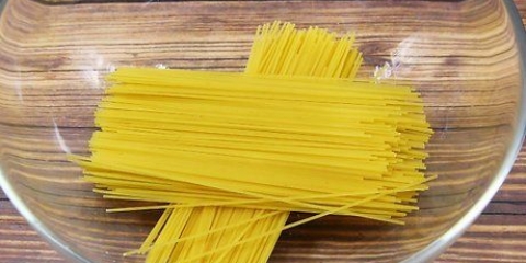 Genopvarmning af pasta i mikrobølgeovnen