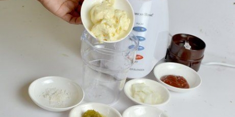 Fremstilling af thousand island dressing