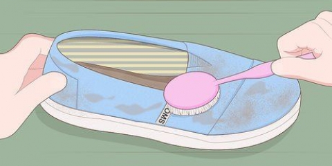 Rengøring af toms sko